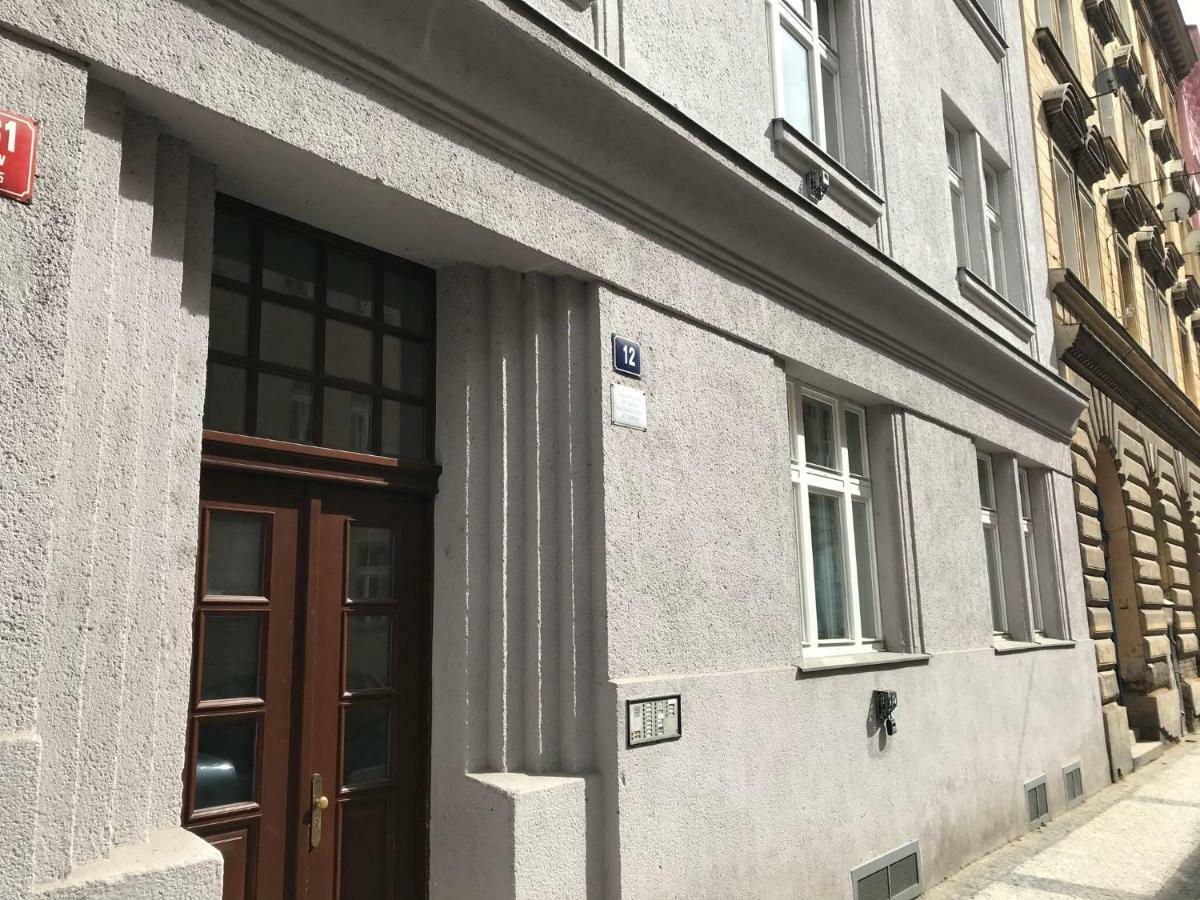 Stylish Apartment On Riverside 布拉格 外观 照片
